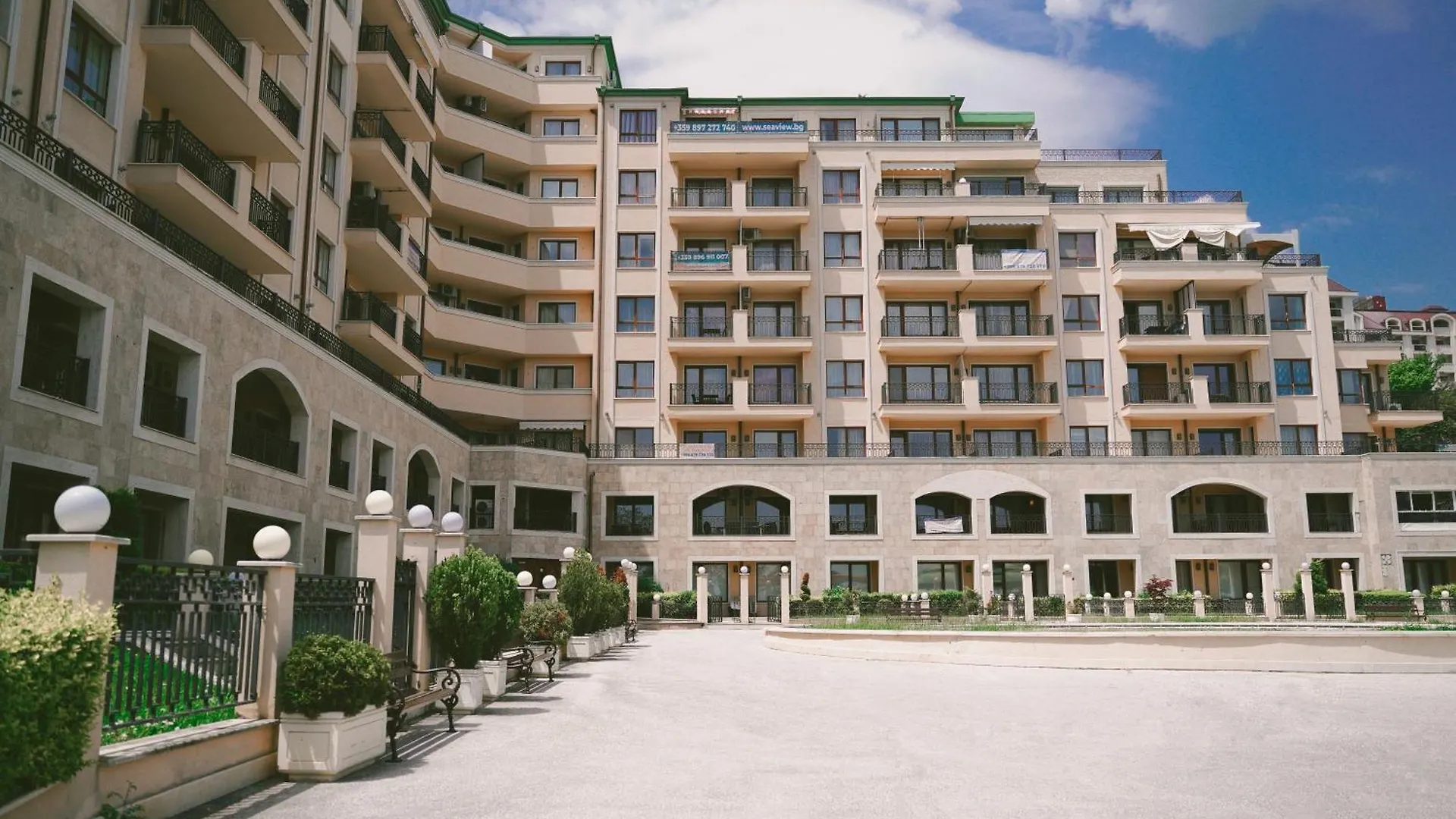 Golden Sands-Beachfront Apartment Of Your Dreams  Goldstrand