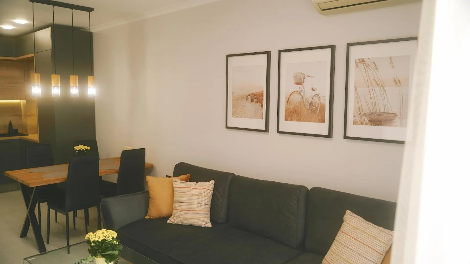 Golden Sands-Beachfront Apartment Of Your Dreams Goldstrand