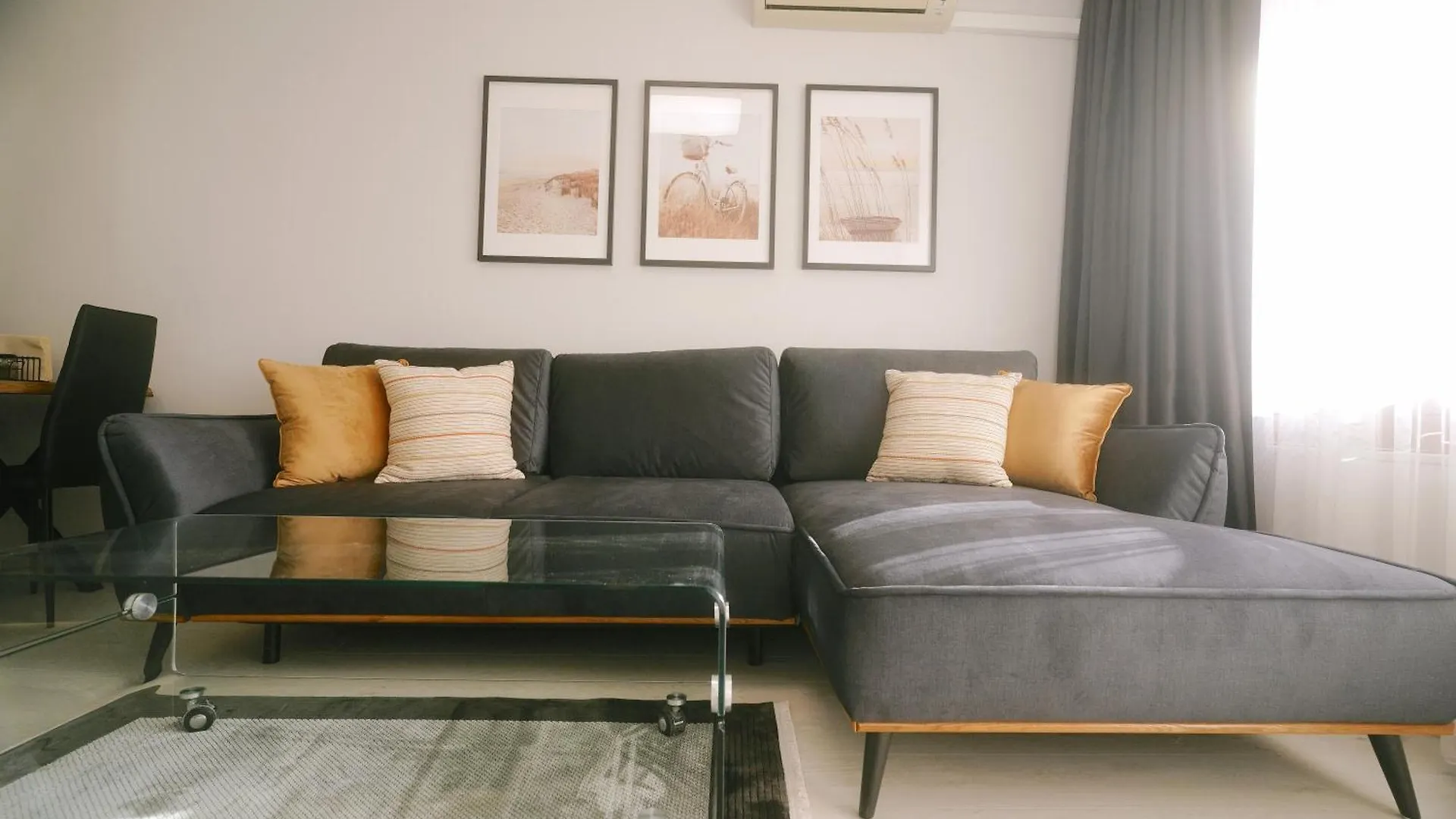 Golden Sands-Beachfront Apartment Of Your Dreams  Goldstrand